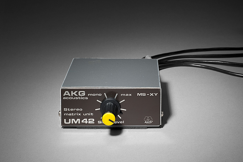 AKG UM 42 MS-Matrix AKG UM 42 MS-Matrix